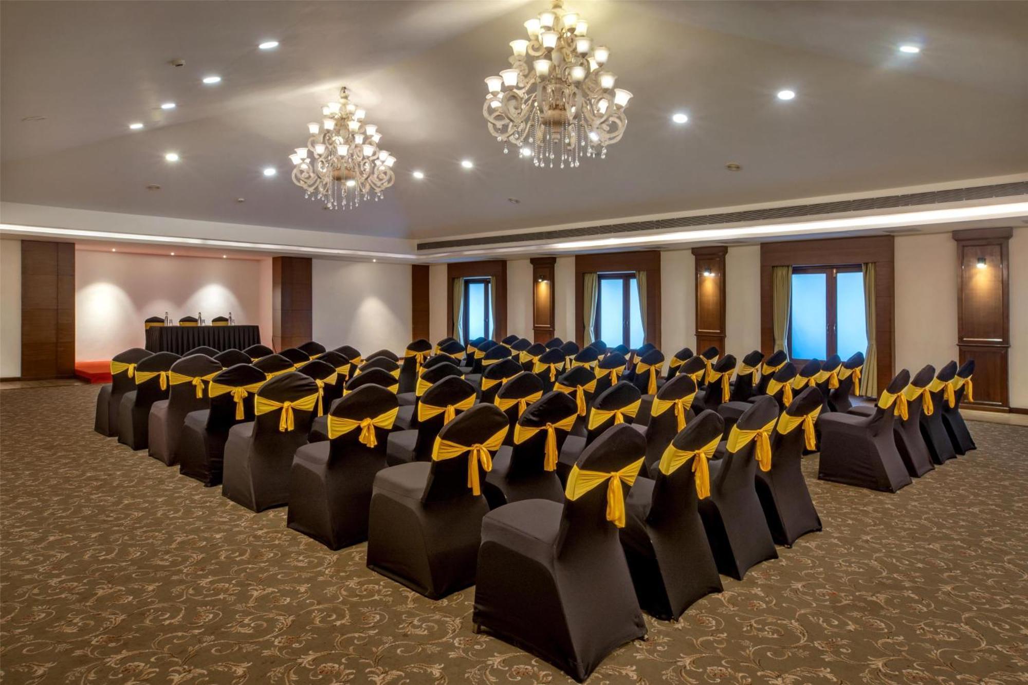 Radisson Goa Candolim Esterno foto