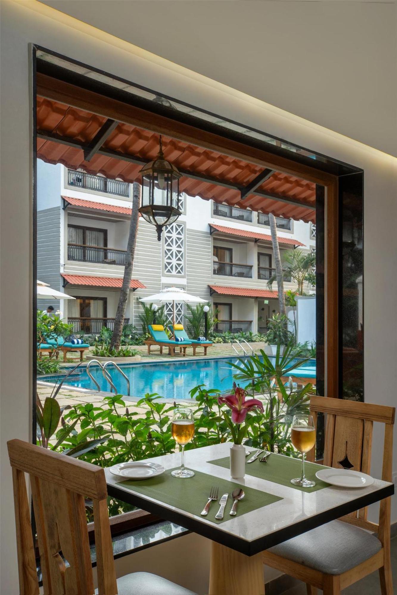 Radisson Goa Candolim Esterno foto